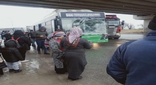 Kamyon ile otobüs çarpıştı: 2 yaralı